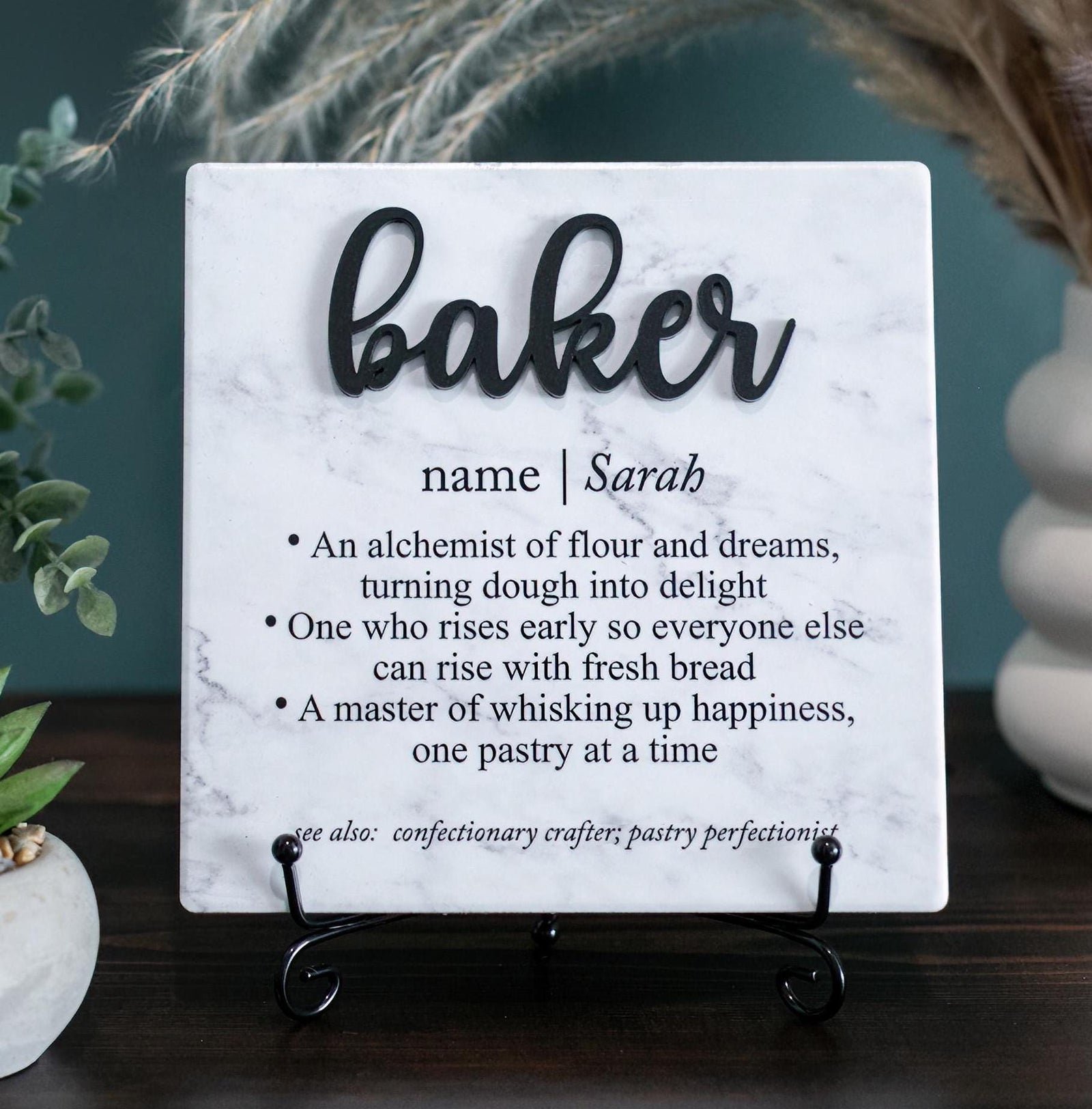 TP-3DBAKE 3D Baker Ceramic Tile Plaque Gift, Pastry Chef; Foodie; Personalized Present With Name for Coworker; Cookie Decorator; Bread Maker; Cake