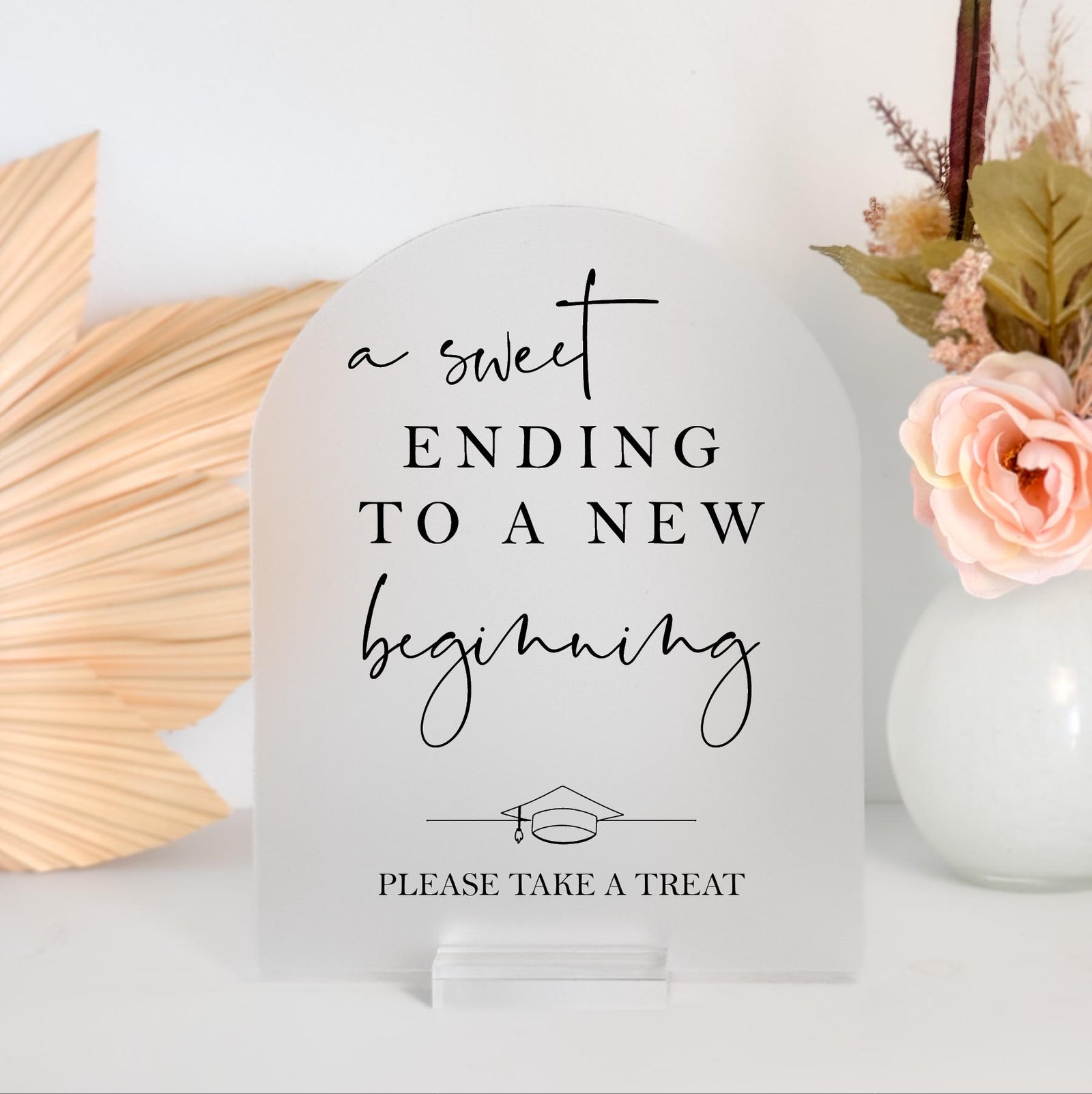 F40-GRD6 Favors Table Personalized Acrylic Graduation Sign Decor Diploma Party Ideas, Dessert Bar Class of 2025, High School Senior Event, Cap + Gown