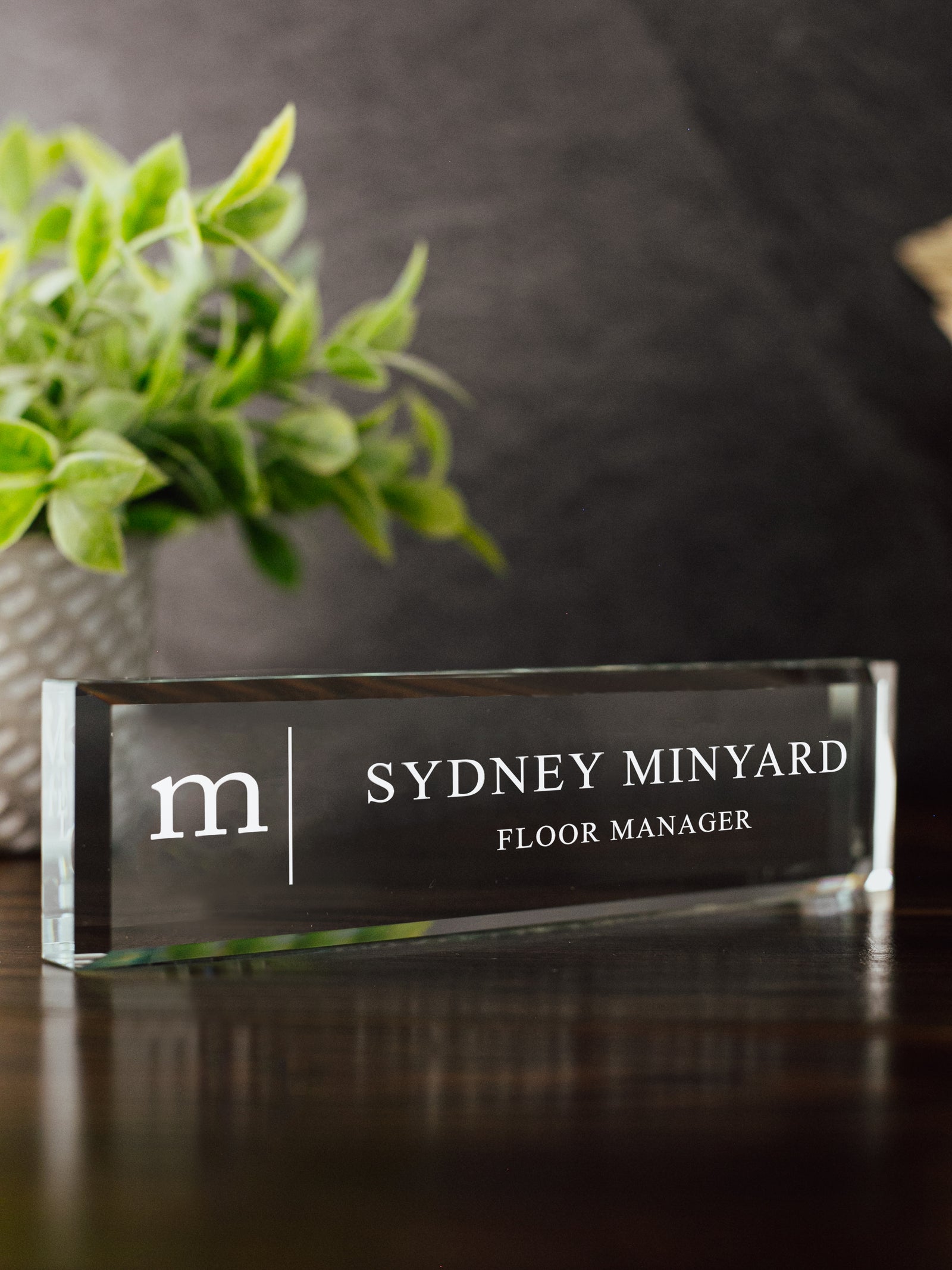 Single Letter Initial Glass Name Plate GNP-MG1