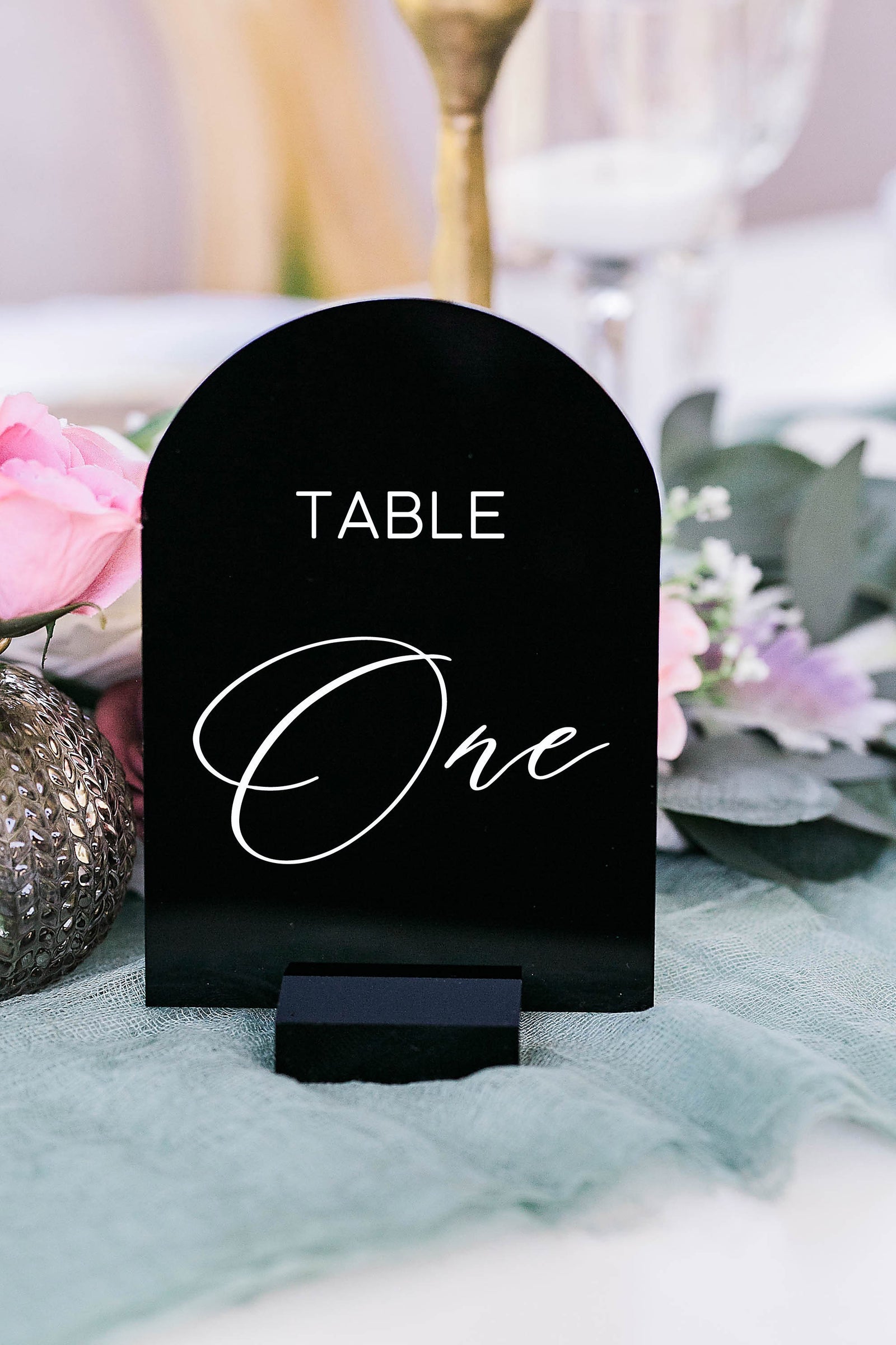 Arch Table Numbers with stands ARCH-BTS