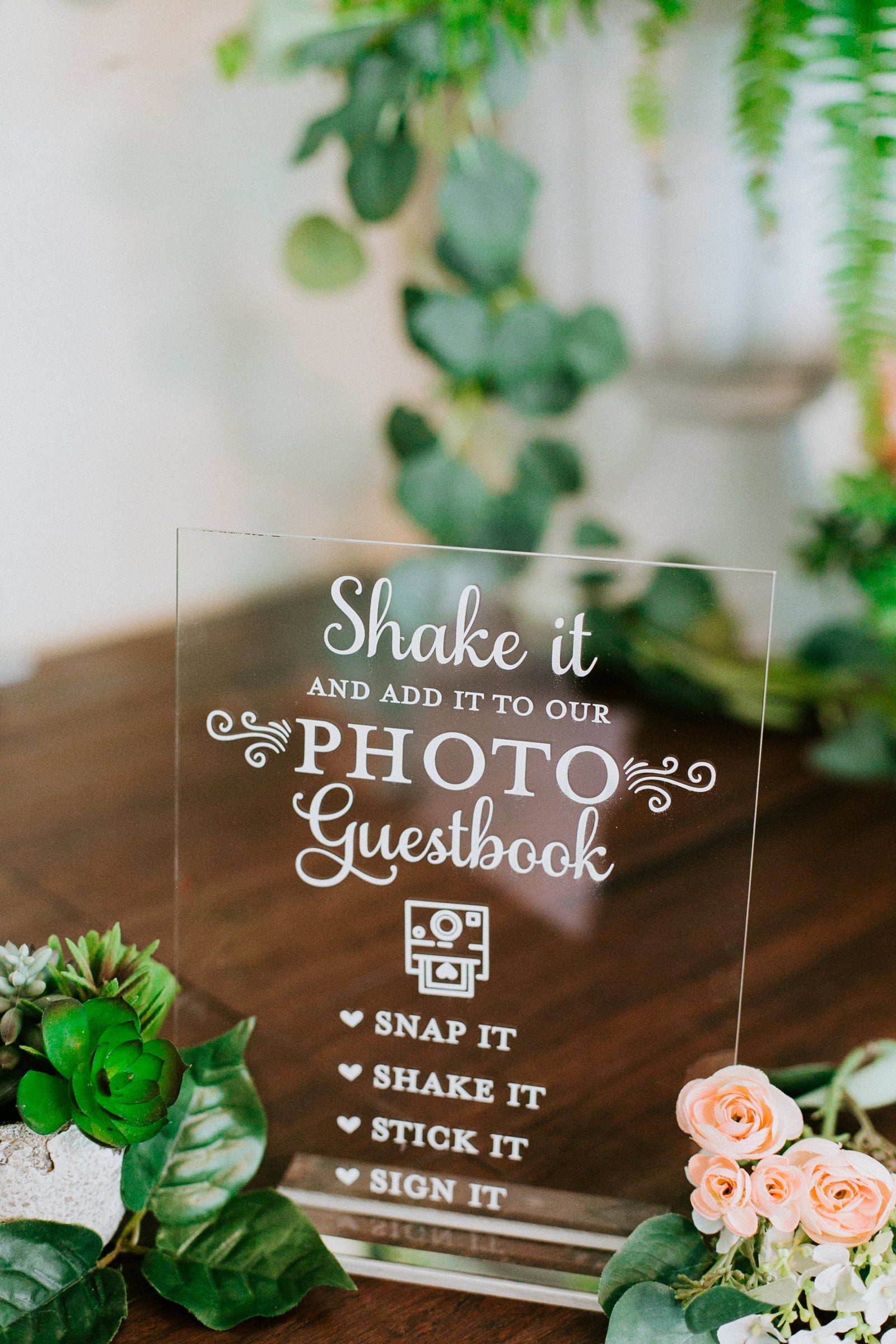 Shake It And Add It To Our Photo Guestbook E6-PGB1