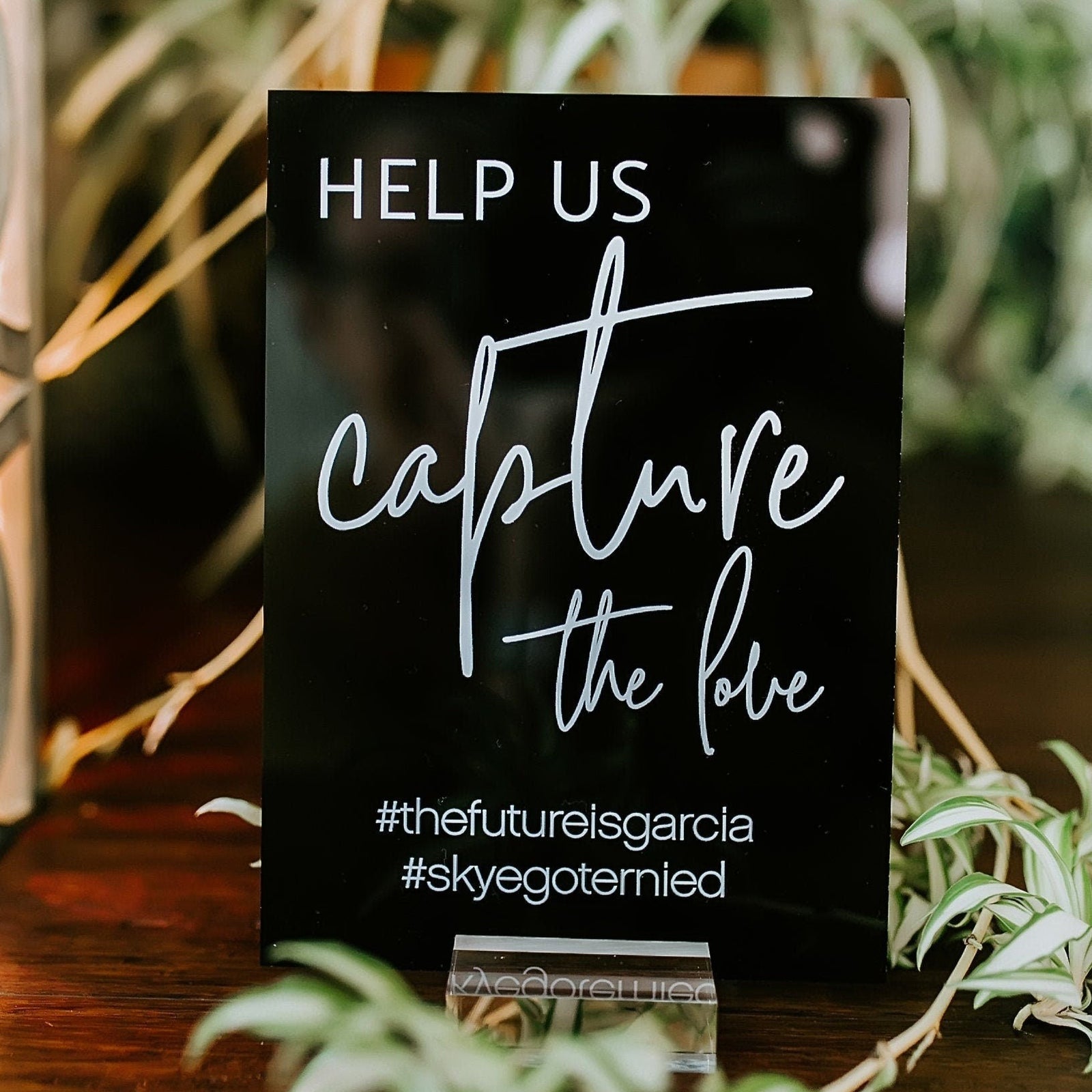 Help Us Capture the Love S3-AS31