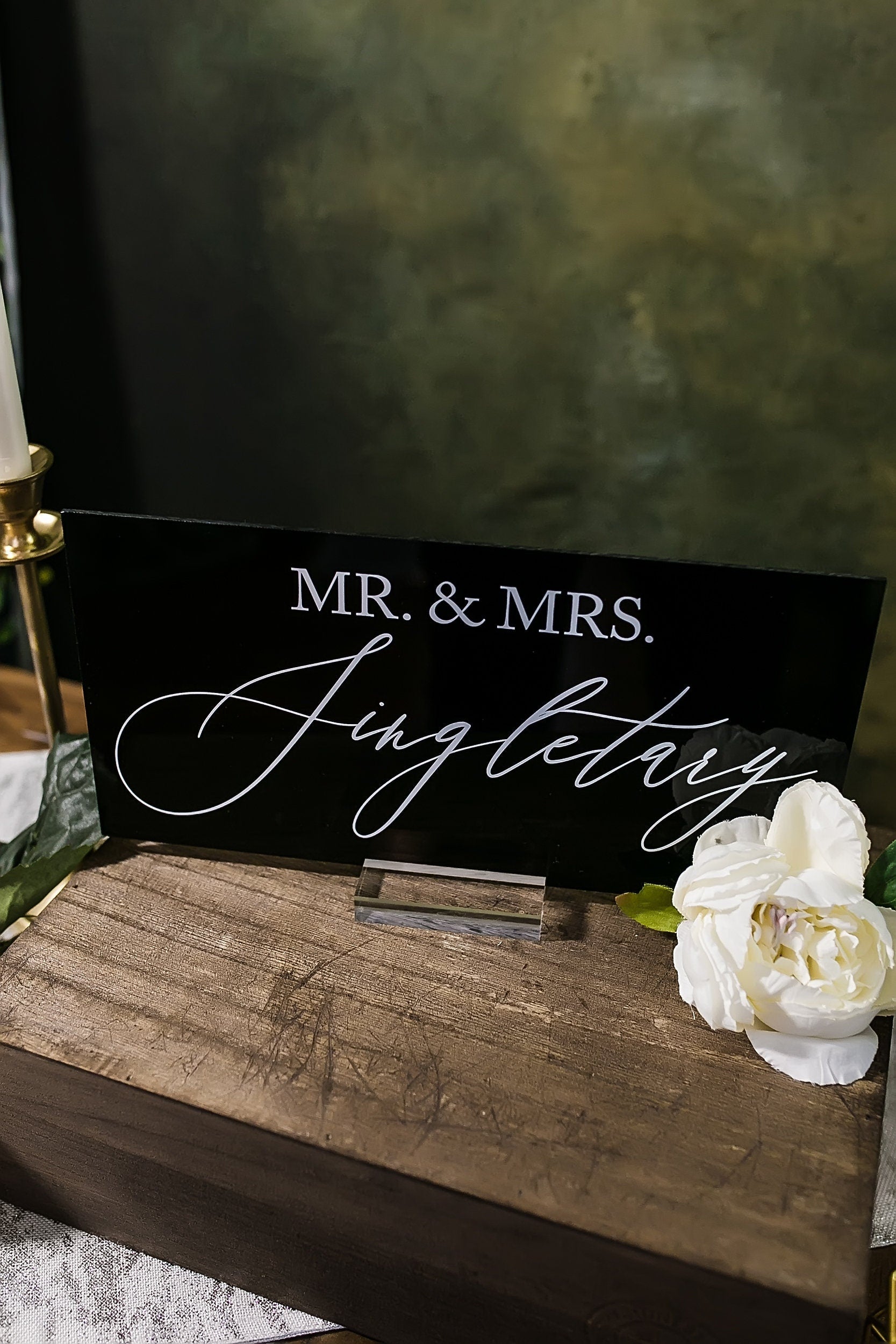 Mr. & Mrs. CUSTOM Head Table F16-AS1