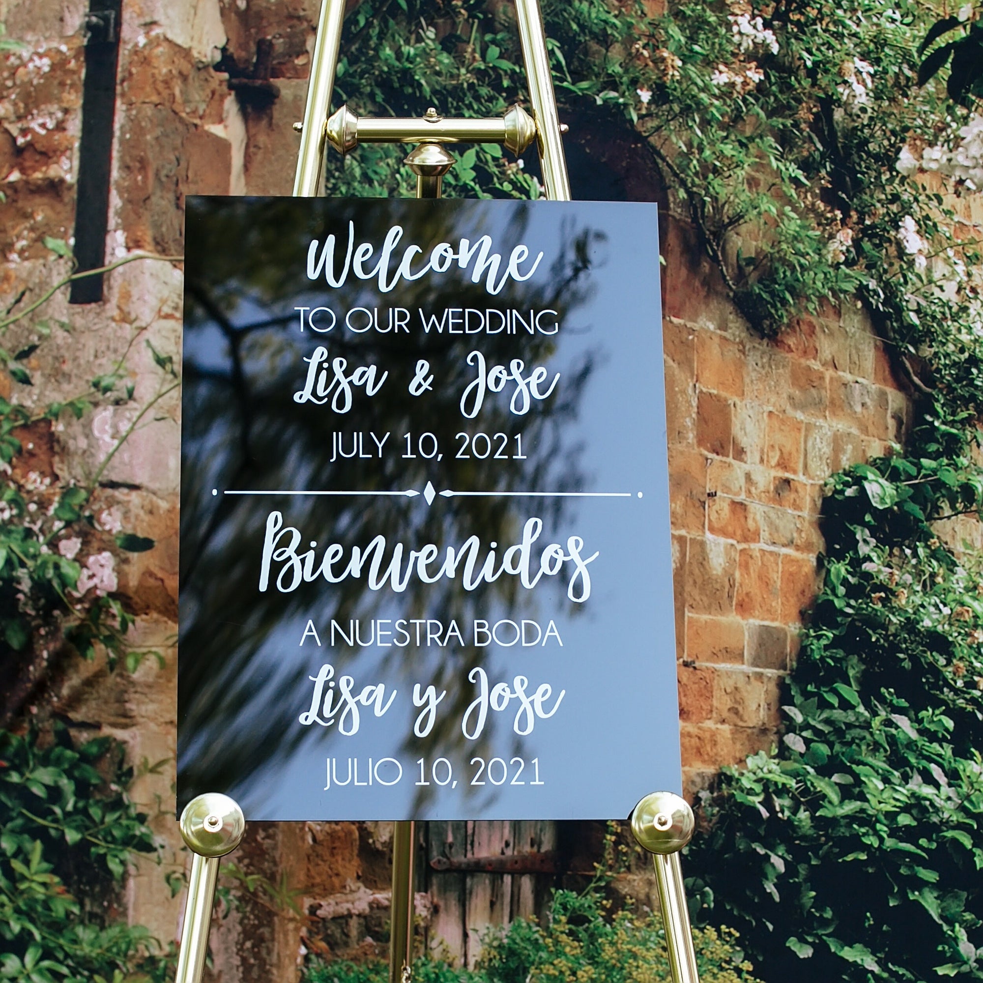 Bilingual Clear, White, Frosted or Black Glass Look Acrylic Funny Wedding Welcome Sign, Personalized Perspex Modern Sign With Names And Date