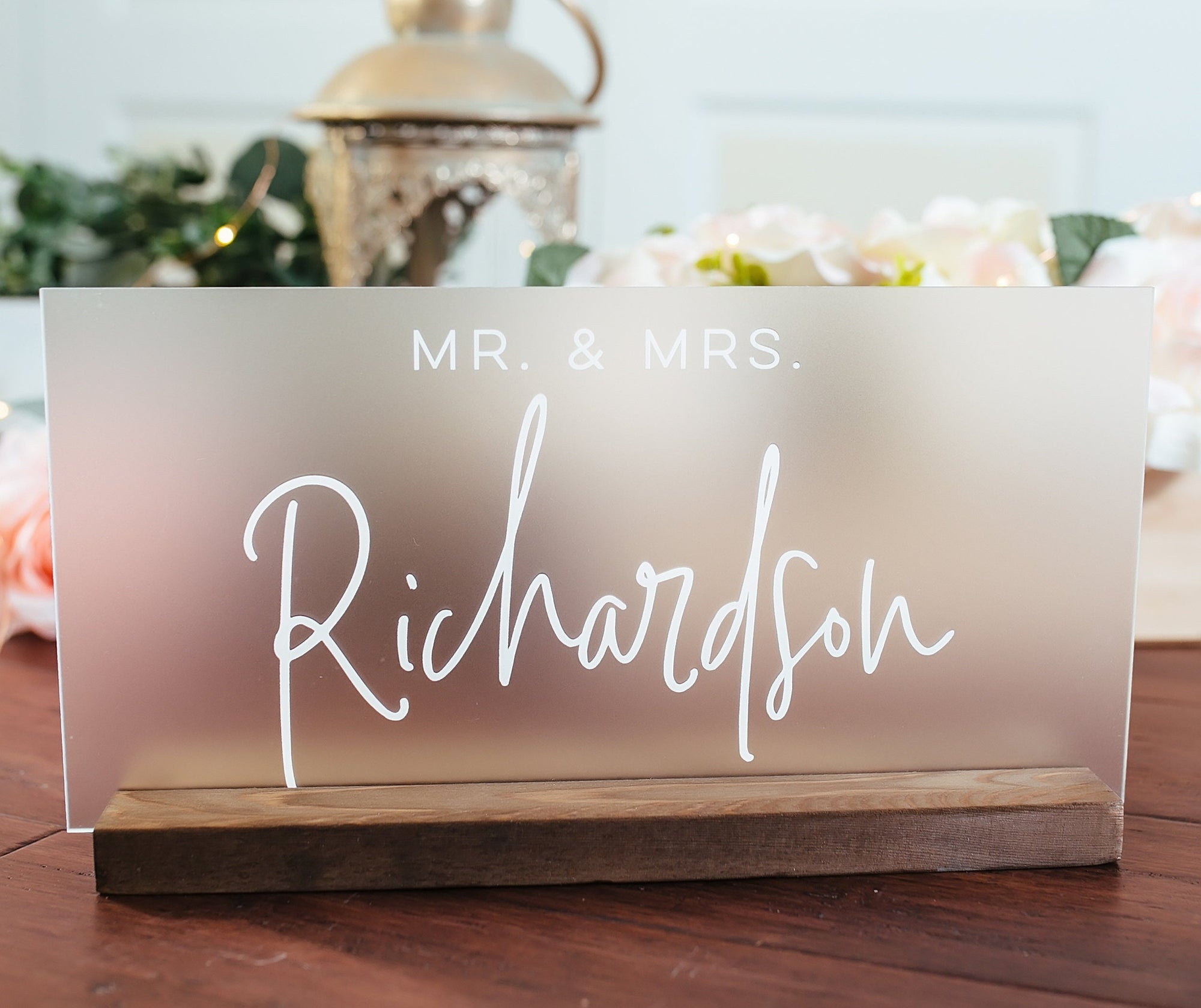 Mr. & Mrs. CUSTOM Head Table S3-AS2