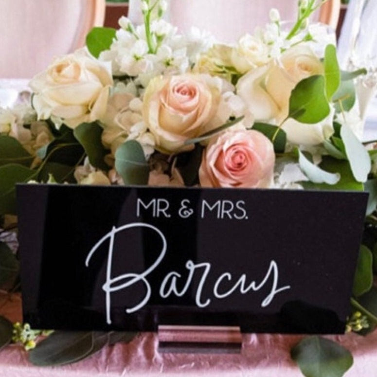 Mr. & Mrs. CUSTOM Head Table S3-AS18