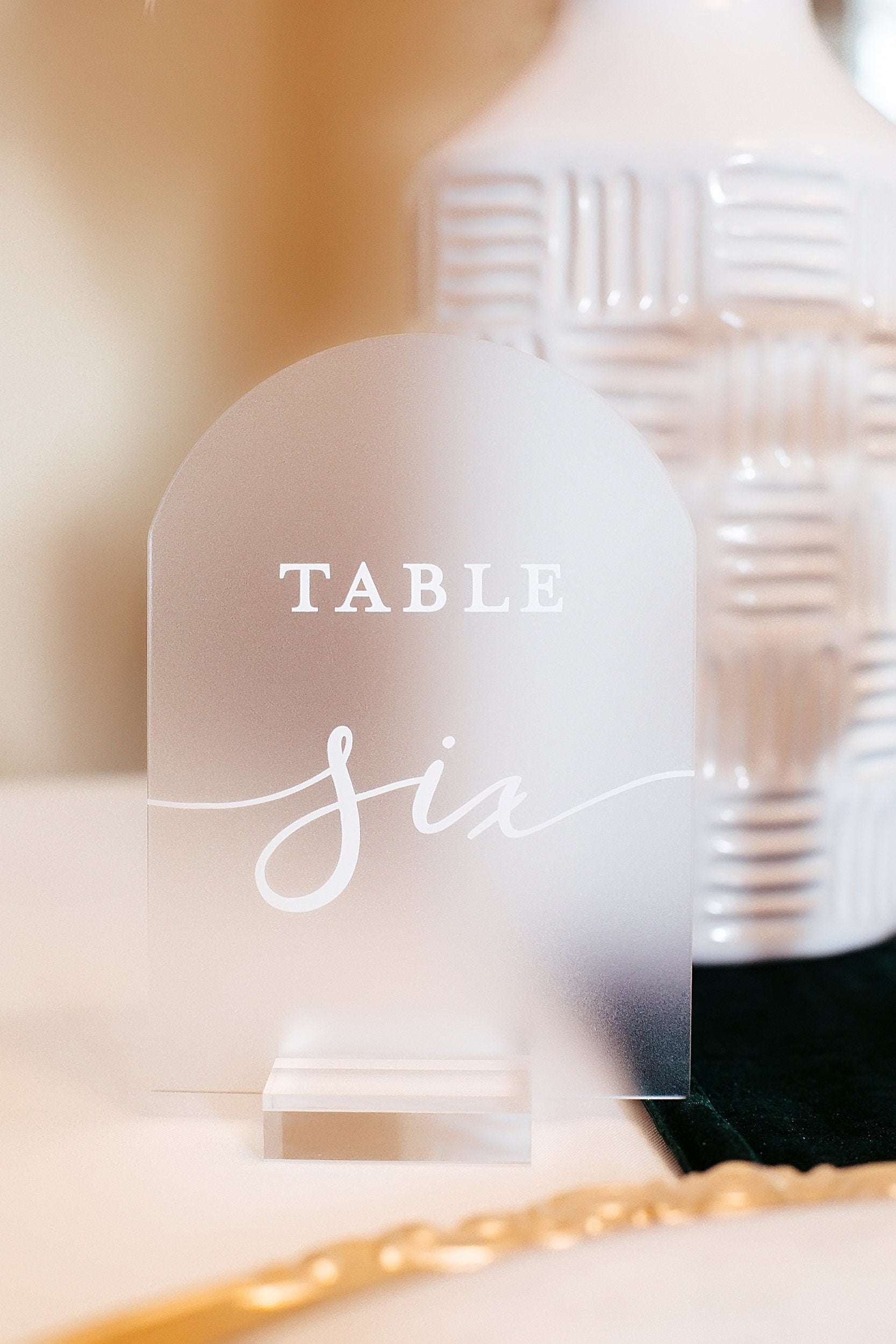 Clear or Frosted ARCH Acrylic Table Number Sign With Stands, Perspex Modern Calligraphy Table Numbers, Lucite Minimalist Number