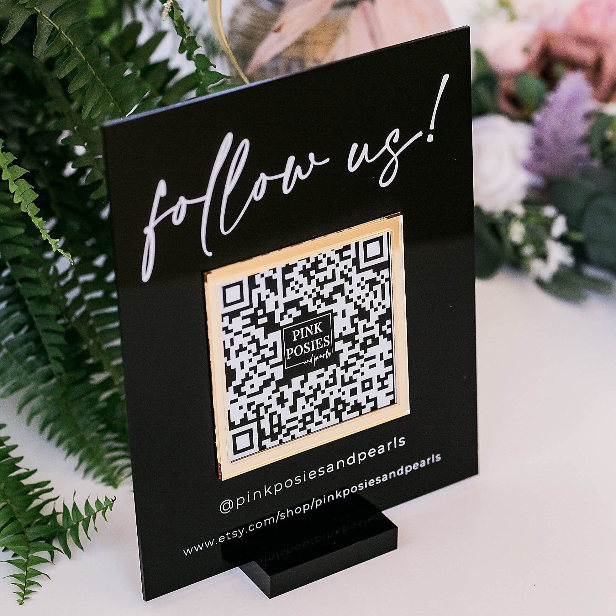 3D Follow Us QR Code 3DF11-AS2 - Pink Posies and Pearls