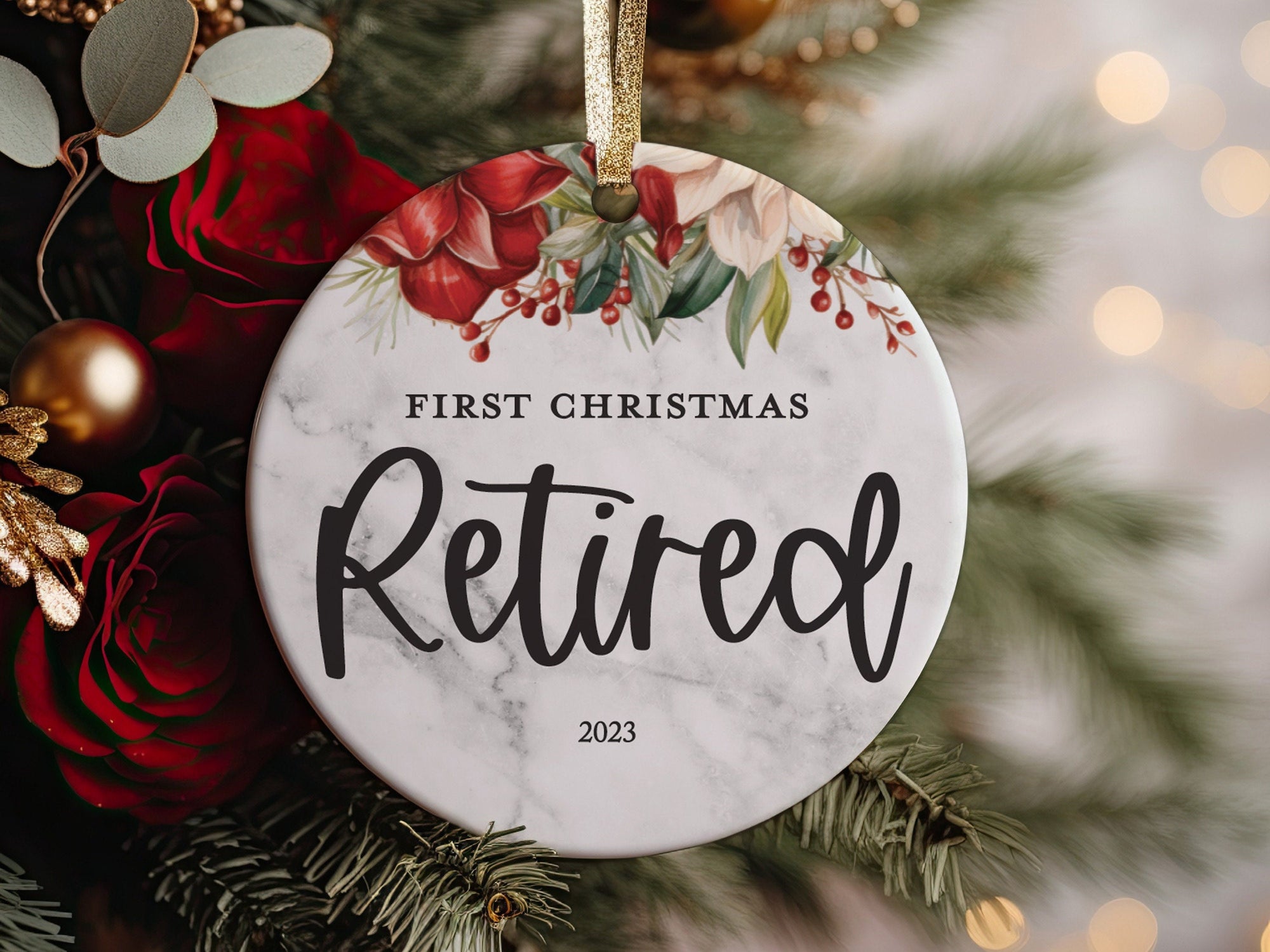 2023 First Christmas Retired Retirement Gift for Boss or Coworker Leaving Job Christmas Retiree Ornament with Free Gift Box, Thank You