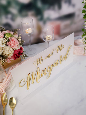 3D Mirrored Acrylic Wedding Head Table Mr Mrs Sign, Laser Cut Last Name Bride and Groom Newlywed Sweetheart Table Decor Gold Frosted Signage