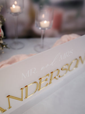 3D Mirrored Acrylic Wedding Head Table Mr Mrs Sign, Laser Cut Last Name Bride and Groom Newlywed Sweetheart Table Decor Gold Frosted Signage